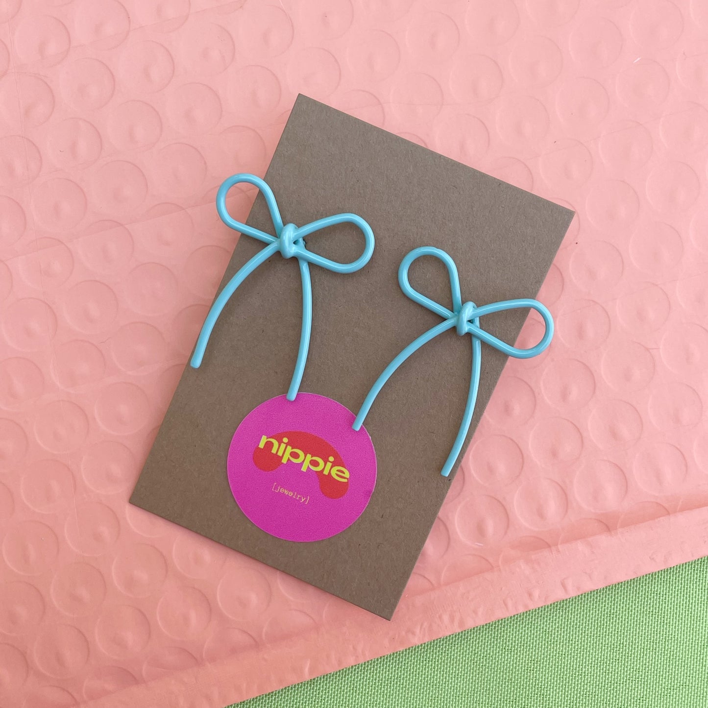 Robin’s Egg Blue Wire Bows