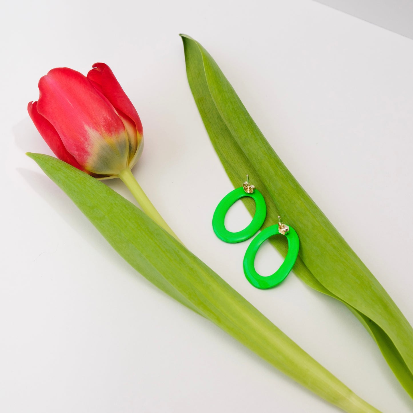 Kelly Green Oval Cut Outs